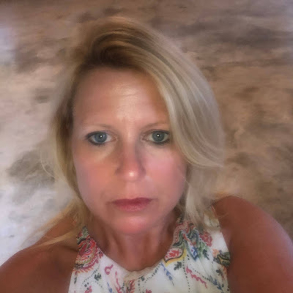 Meet your Posher, Melissa lorraine